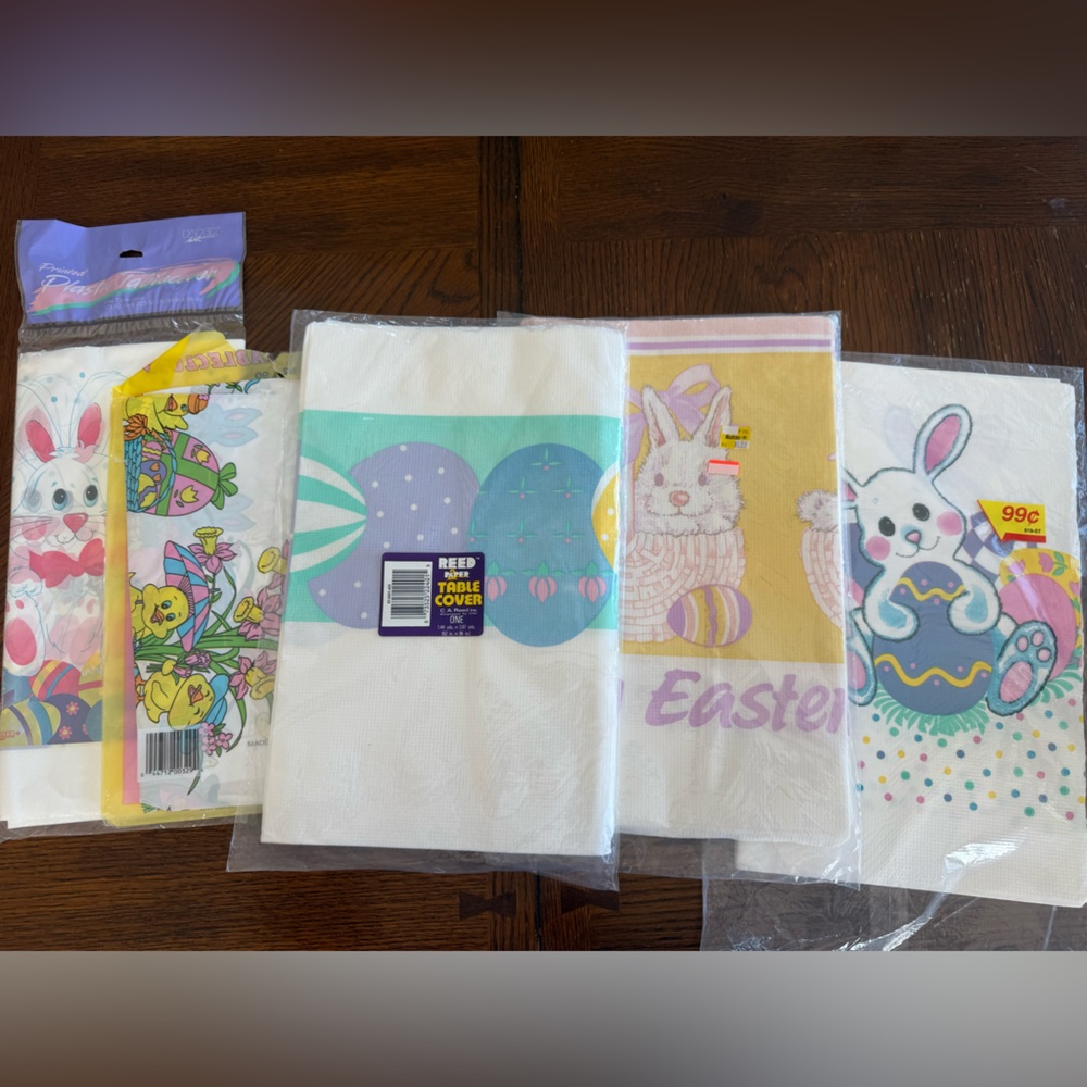 Vintage CA Reed Paper Plastic Table Covers lot‎ of 5 Easter Bunny Egg Basket